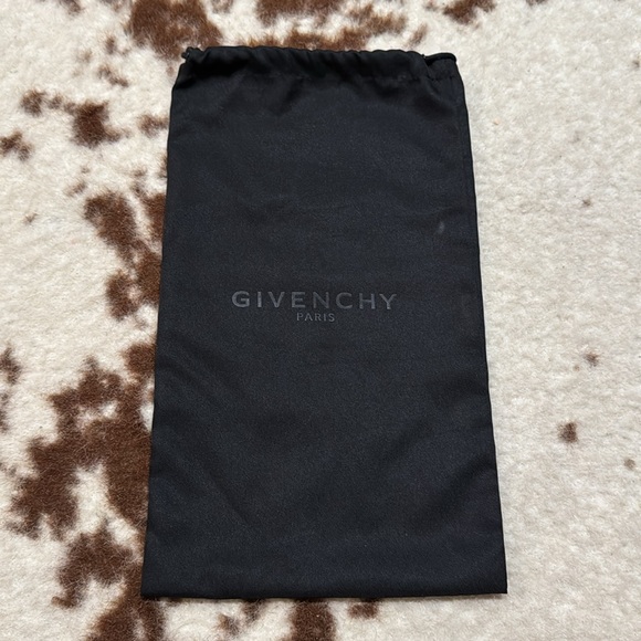 GIVENCHY Black Paris Flat Sandals - Picture 6 of 11